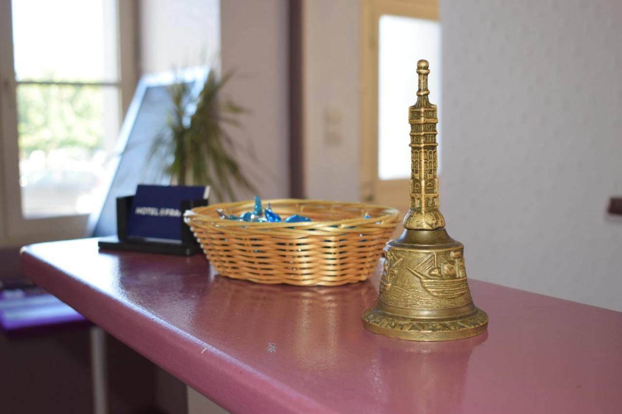 Hotel De France 2*